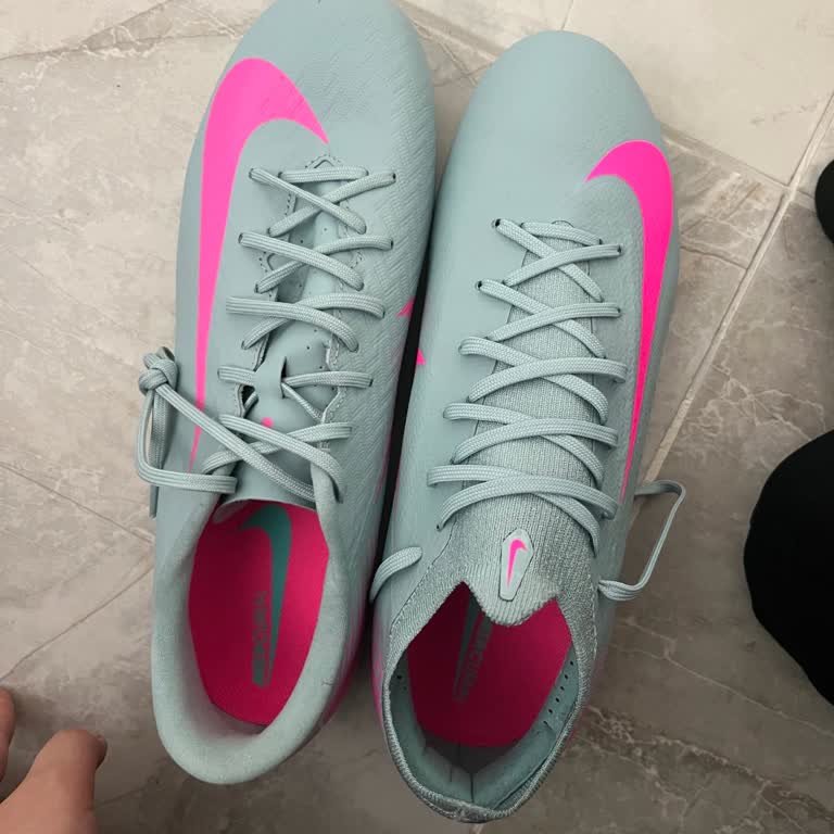 Siparişimde İki Farklı Ayakkabı Ve Yırtık Kutu Sorunu Yaşadım