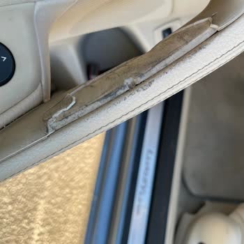 BMW 520i Kapı Kollarında Erken Plastik Deformasyonu Ve Yapışkanlık Sorunu