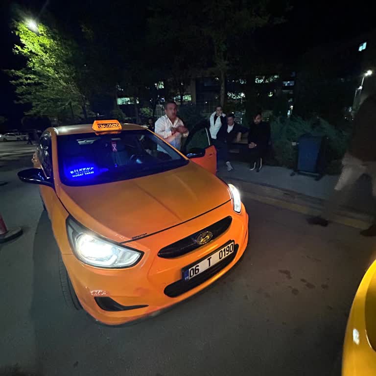 Taksi Şoförlerinin Tehlikeli Ve Kaba Davranışlarıyla Karşılaştık