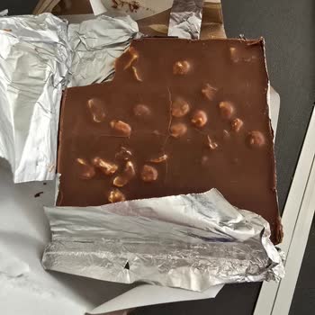 Aldığım Çikolatanın Bir Karesi Eksikti!