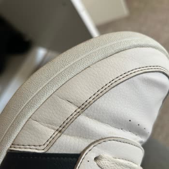 Az Kullanılan Ayakkabıda Çatlama Ve Yapışkan Açılması Sonrası Çözüm Sunulmadı