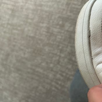 Az Kullanılan Ayakkabıda Çatlama Ve Yapışkan Açılması Sonrası Çözüm Sunulmadı