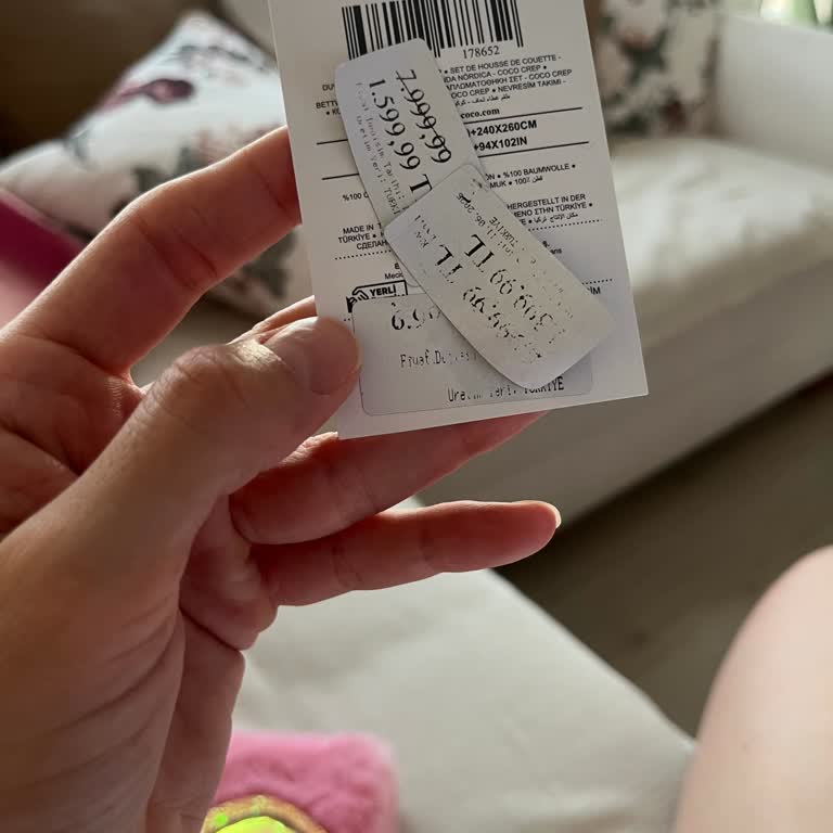 Nevresim Takımında Etiket Ve Kasadaki Fiyat Farkı Mağazada Çözülmedi