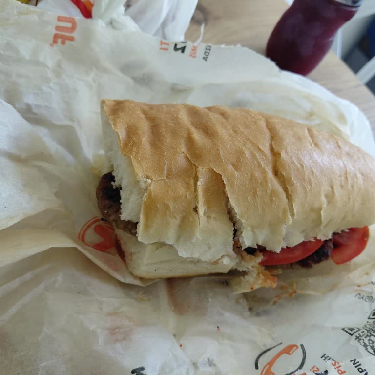 Yanlış Ve Bayat Ekmekle Gelen Siparişe İade Bekleniyor