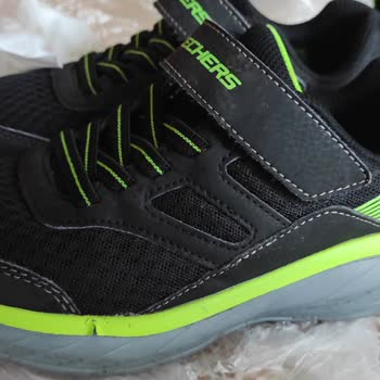 FLO Ayakkabı Bir Haftada Boyası Dökülen Ayakkabıya Üretim Hatası Denmedi!