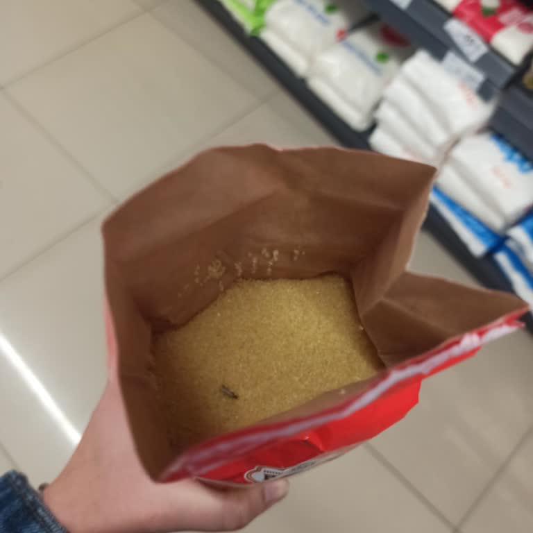 Aldığım İrmik Paketinden Kelebek Çıktı Hijyen Konusunda Endişeliyim