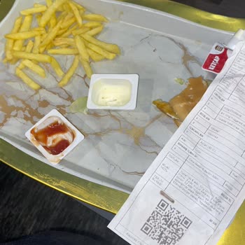 King Chicken Burgerde Kemik Parçası Çıktı Yemek Deneyimim Olumsuz Etkilendi