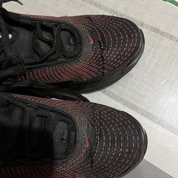 5 Haftada Parçalanan Nike Ayakkabı İçin Değişim Reddi