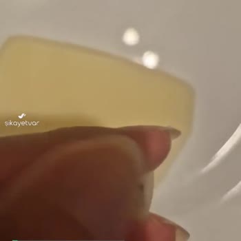 Sütaş Kaşar Peynir İçinden Çıkan Ne Olduğu Belirsiz Yabancı Madde!