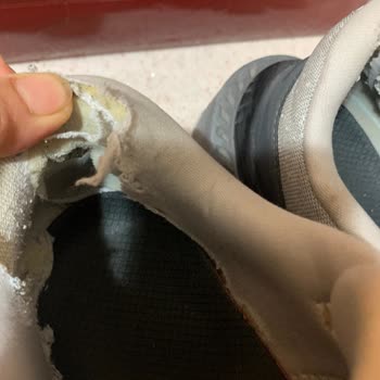 Skechers 6 Ayda Kullanılamaz Hale Gelen 8000 TL'lik Ayakkabı Hayal Kırıklığı