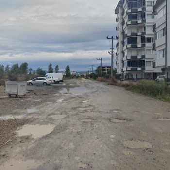 Altınordu Cumhuriyet Mahallesi'nde Yıllardır Çözülemeyen Yol Ve Altyapı Sorunları
