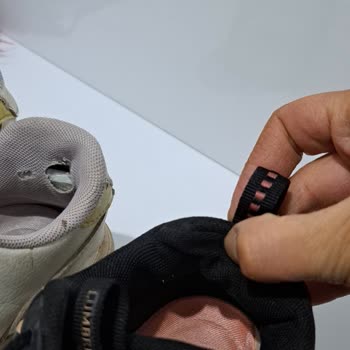 Kısa Sürede Hasar Gören Ayakkabılar Nedeniyle Mağduriyet Yaşadık