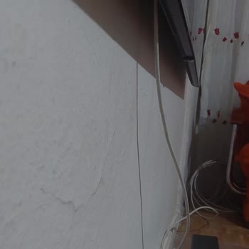 Defective and Warped LG TV Unit