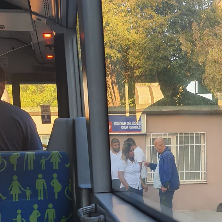 11t Hattında Bayan Şoförlerin Sefer Saatlerine Uymaması Ve Yolcu Mağduriyeti