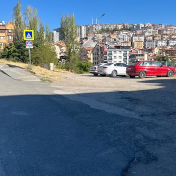 Ters Yönden Gelen Araç Çarpması Sonucu Yaşanan Tehlike Ve Yaralanma