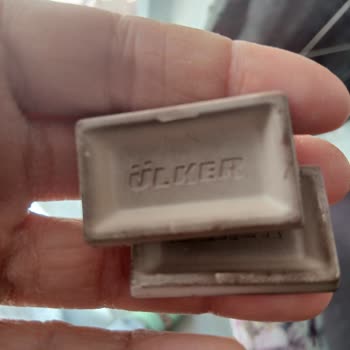 Aldığım Çikolatanın Bayat Görünümü Güvenimi Sarsıyor