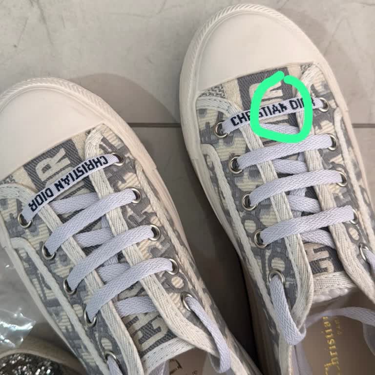 Dior Ayakkabıda Harf Eksikliği Ve İlgisiz Müşteri Hizmetleri