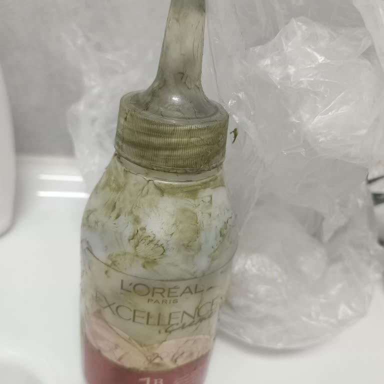 Tinte L’Oréal Mocha vuelve el cabello verde, experiencia negativa