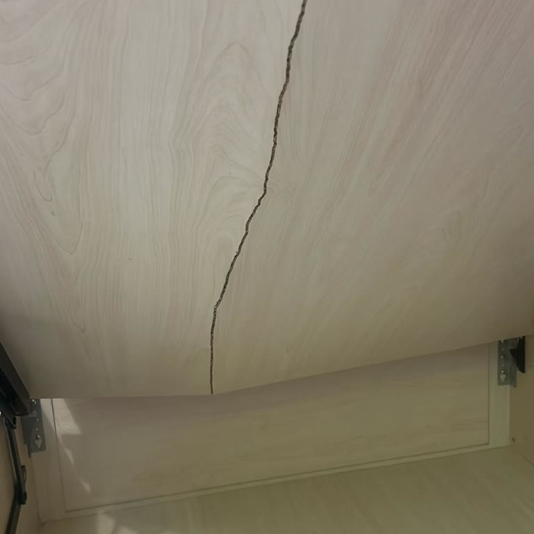 Çilek Mobilya Flora Baza'da Tekrarlayan Kırılma Ve Yetersiz Çözüm