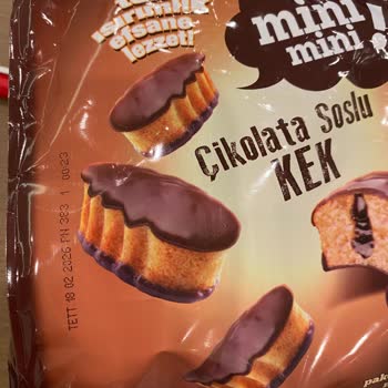 BİM'den Alınan Kekin Küflenmiş Ve Kötü Kokulu Çıkması