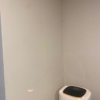 Çöken Mutfak Dolabı Sonrası İlgisizlik Ve Güvenlik Endişesi