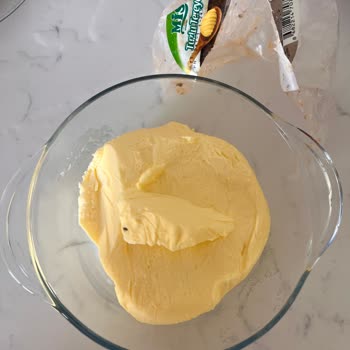 Aldığım Tereyağında Sinek Çıkması Ve Gıda Güvenliği Endişesi