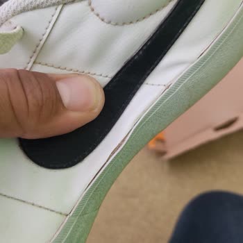 Ayakkabıda Kısa Sürede Deformasyon Ve Yetersiz Mağaza İncelemesi