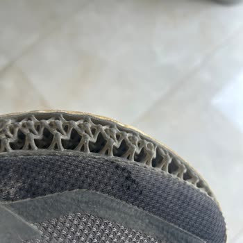Adidas Koşu Ayakkabısında Üretim Hatası Ve Yetersiz Müşteri Hizmeti