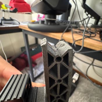 Yeni Aldığım Logitech G29 Direksiyon Setinin Kıskacı Kendi Kendine Kırıldı Garanti Dışı Bırakıldı