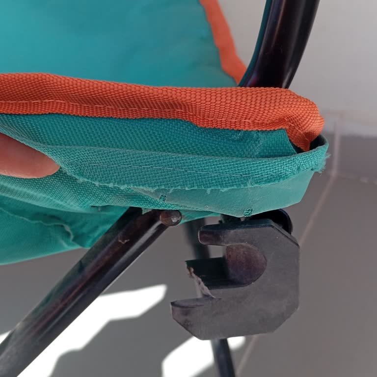 Hobix Kısa Sürede Kırılan Kamp Sandalyesi İçin Garanti Süresi Yetersizliği