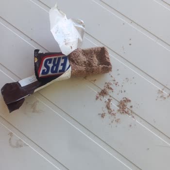Son Kullanma Tarihi Geçmemiş Snickers'ta Küf Ve Bozukluk Şoku: Sağlığım Tehlikeye Girdi