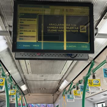 İETT Otobüs Şoföründen Kaba Davranış Ve Yolcuya Kapı Açmama Şikayeti