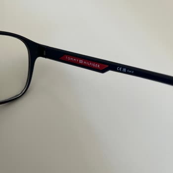 Satın Aldığım Gözlükte Boya Atması Ve Garanti Sürecinde Yedek Ürün Sorunu