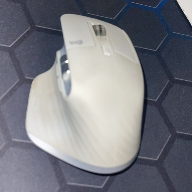 Logitech MX Master 3S, solicito cambio por problema en botón lateral izquierdo