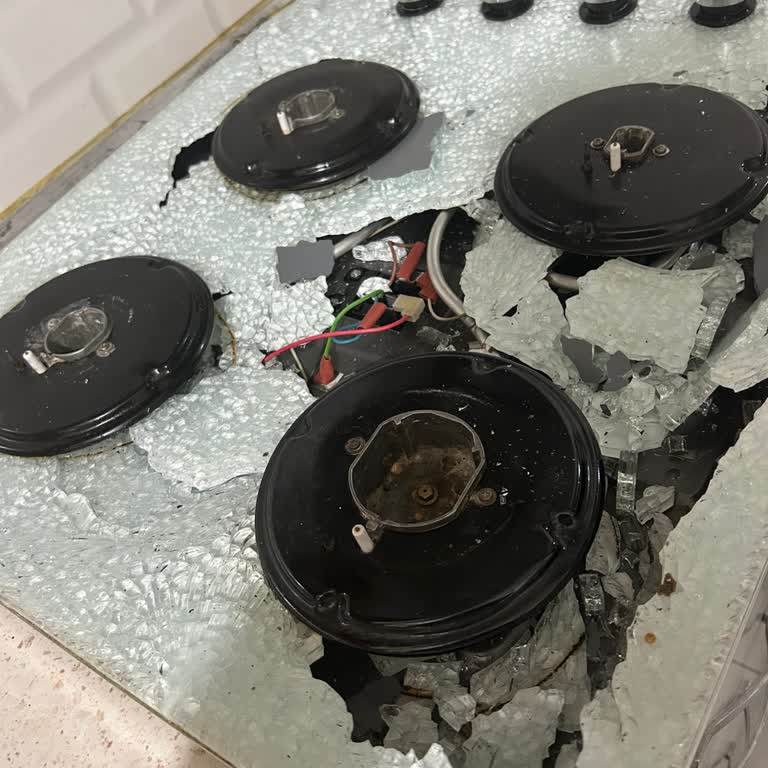 Cam Ocak Patladı, Yetkili Servis Yardımcı Olmadı