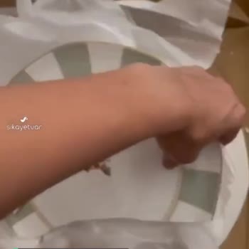 Madame Coco'dan Yemek Takımı Kırık Geldi