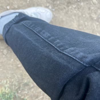 Mavi Kot Pantolonda İlk Yıkamada Oluşan Beyaz Çizgiler Ve Değişim Talebi