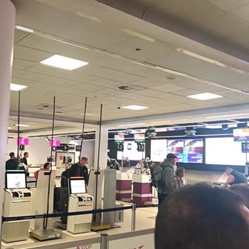 Sunexpress Online Check-in Yapılamıyor Kontuar Önünde Uzun Kuyruk Oluştu