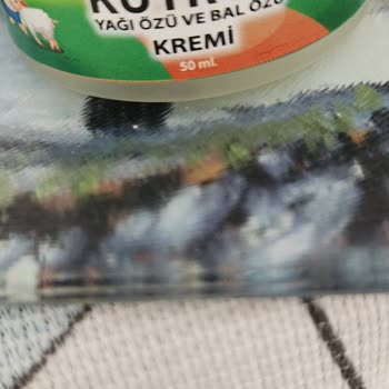 Küflü Krem Kullanımı Sonrası Ciltte Yanma Ve Kızarıklık