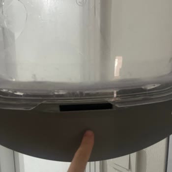 Kurutma Makinesi Hazne Kapağı Kısa Sürede Kırıldı, Servisten Destek Alamadım