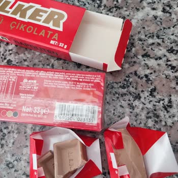 Aldığım Ülker Sütlü Çikolatalarda Bozulma ve Renk Değişimi Yaşadım