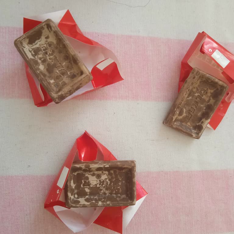 Son Kullanma Tarihi Geçmemiş Üründe Bozuk Çikolata Ve İlgisiz Müşteri Hizmetleri