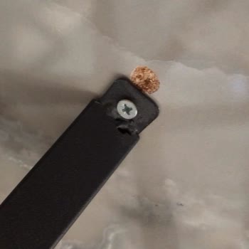 Yanlış Renk Ve Hasarlı Ürün Teslimatı Sonrası İlgisiz Müşteri Hizmeti