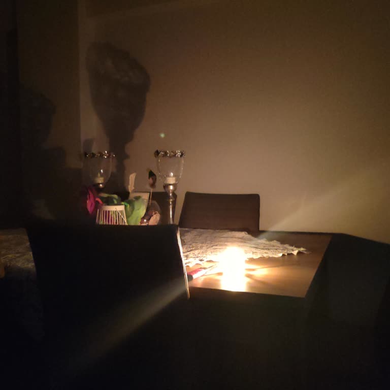 Esenlik Mahallesinde Bitmeyen Elektrik Kesintileri Mahalleyi Karanlığa Mahkum Etti