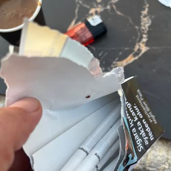 Sigara Paketinden Böcek Çıkması Nedeniyle Sağlık Ve Güven Sorunu