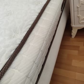 2 Yıl İçinde Çöken Yatak İçin Ücretli Servis Mağduriyeti