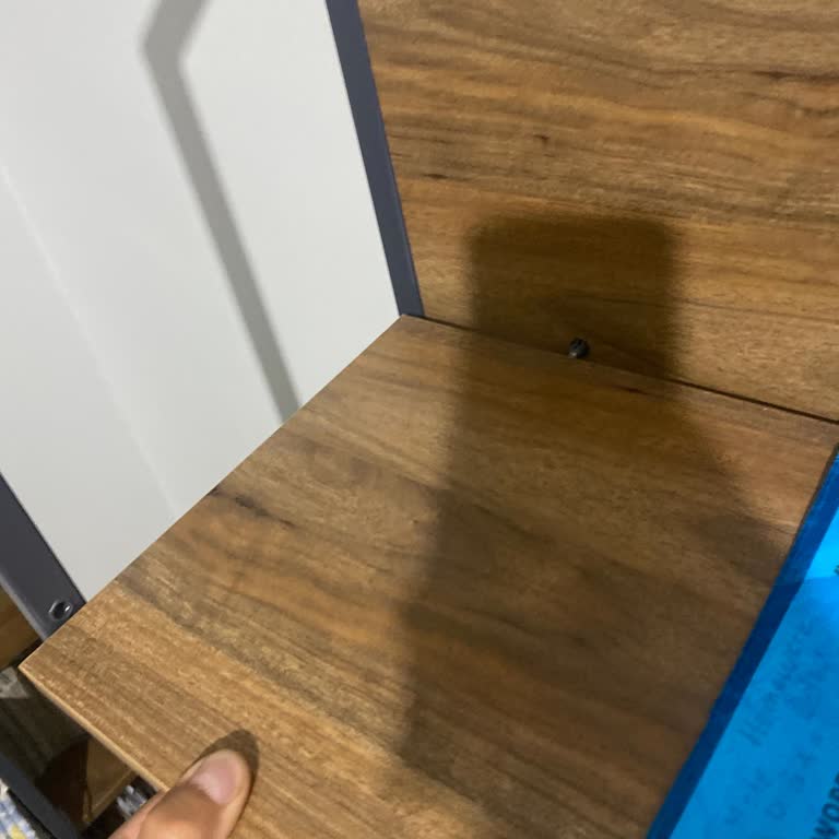 Eksik Montaj Nedeniyle Raf Güvenliği Riski Ve Sorunun Giderilmemesi