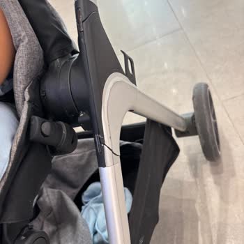 Bebek Arabam Uçuş Sonrası Kırık Ve Kullanılamaz Halde Teslim Edildi