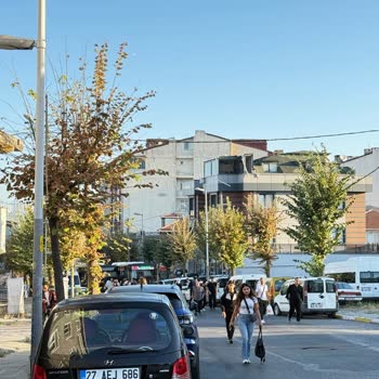 142F Hattında Yetersiz Sefer Ve Kalabalık Otobüs Sorunu Yolculuğu Çileye Çeviriyor