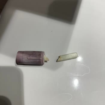 Klozet Kapağı Menteşe Mekanizması Kısa Sürede Kırıldı